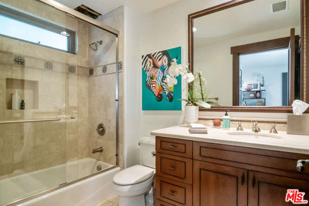 14318 Valley Vista Blvd