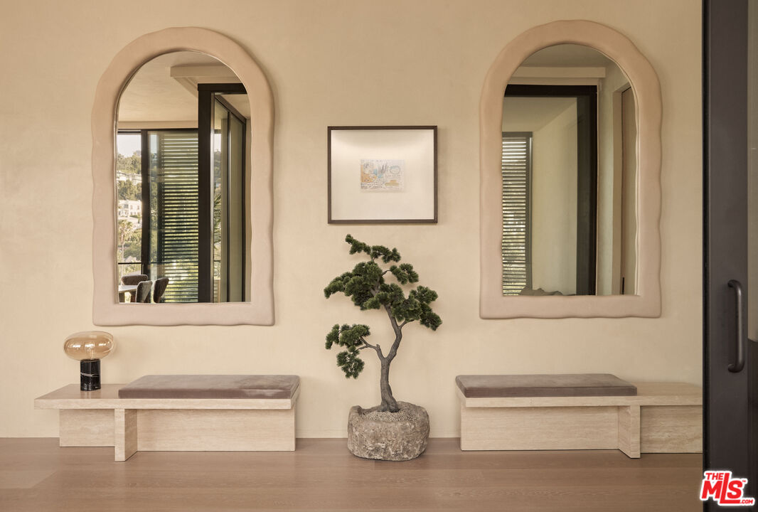 9040 W Sunset Blvd Unit: 1002