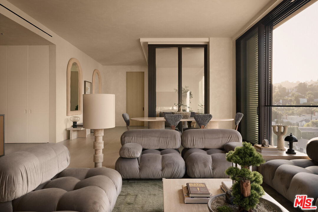 9040 W Sunset Blvd Unit: 1002