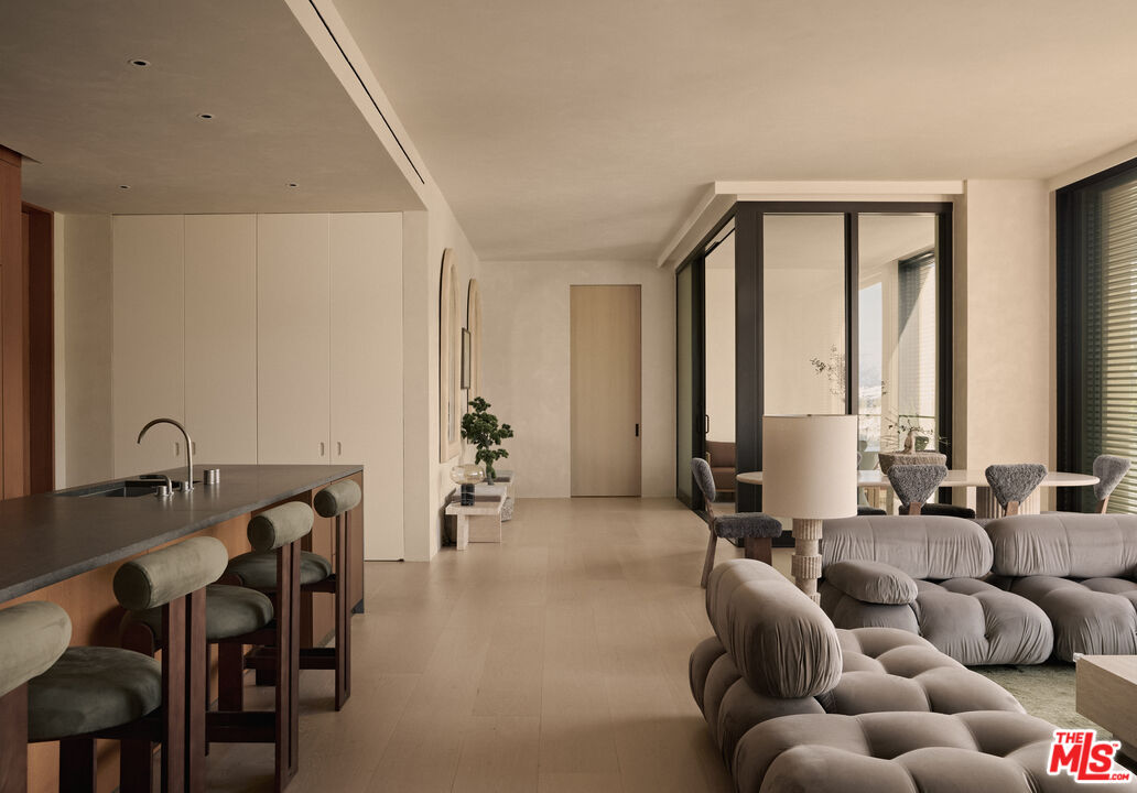 9040 W Sunset Blvd Unit: 1002