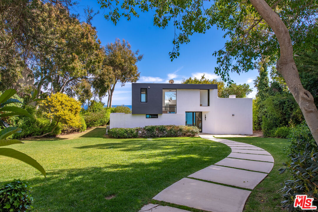 29122 Cliffside Dr