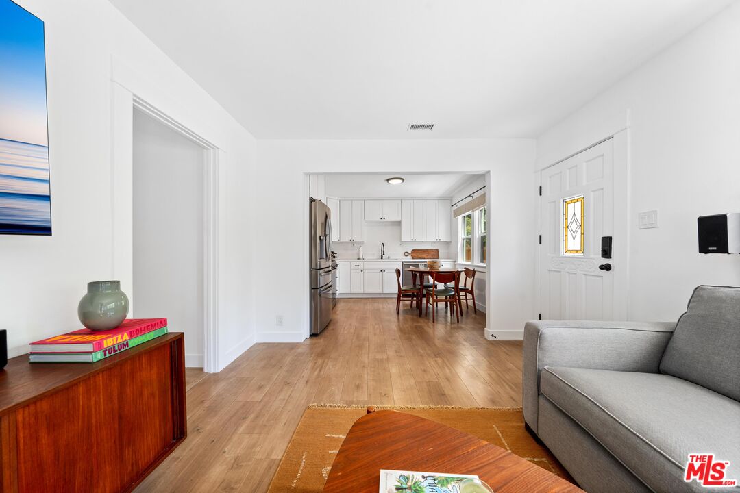 4047 Camero Ave Unit: 1