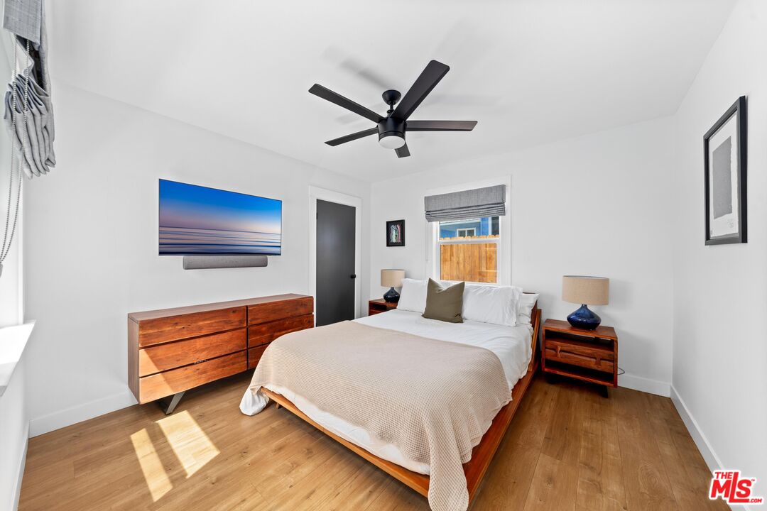 4047 Camero Ave Unit: 1