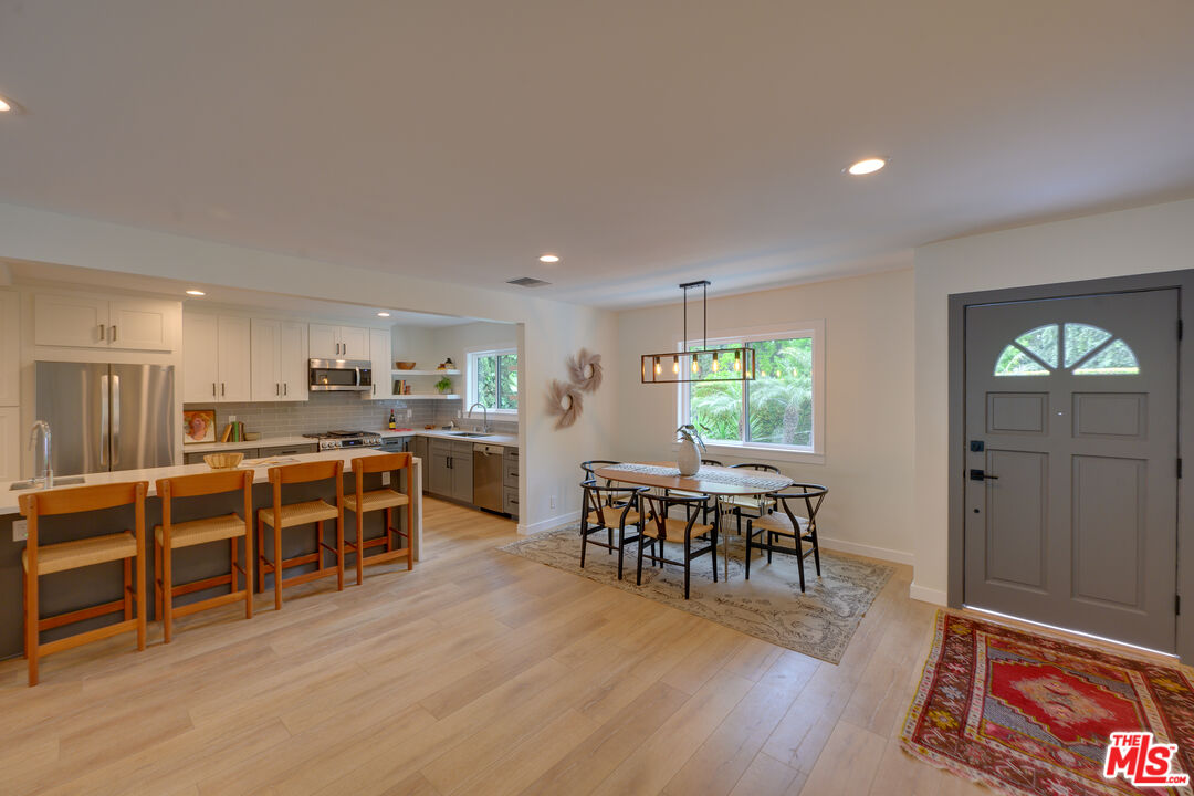 3915 Coldwater Canyon Ave