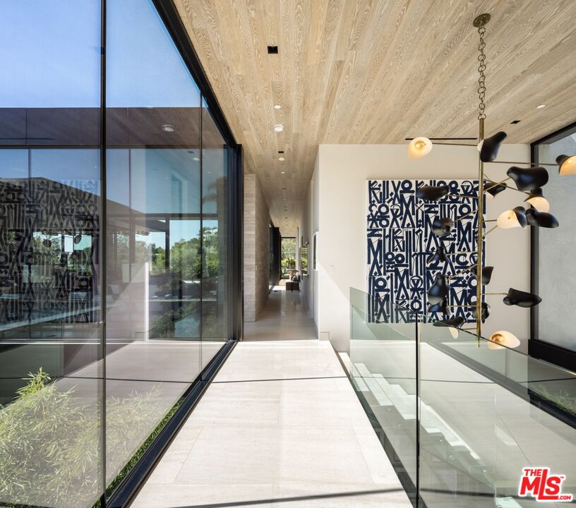 1335 Carla Ln