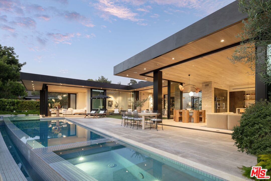 1335 Carla Ln