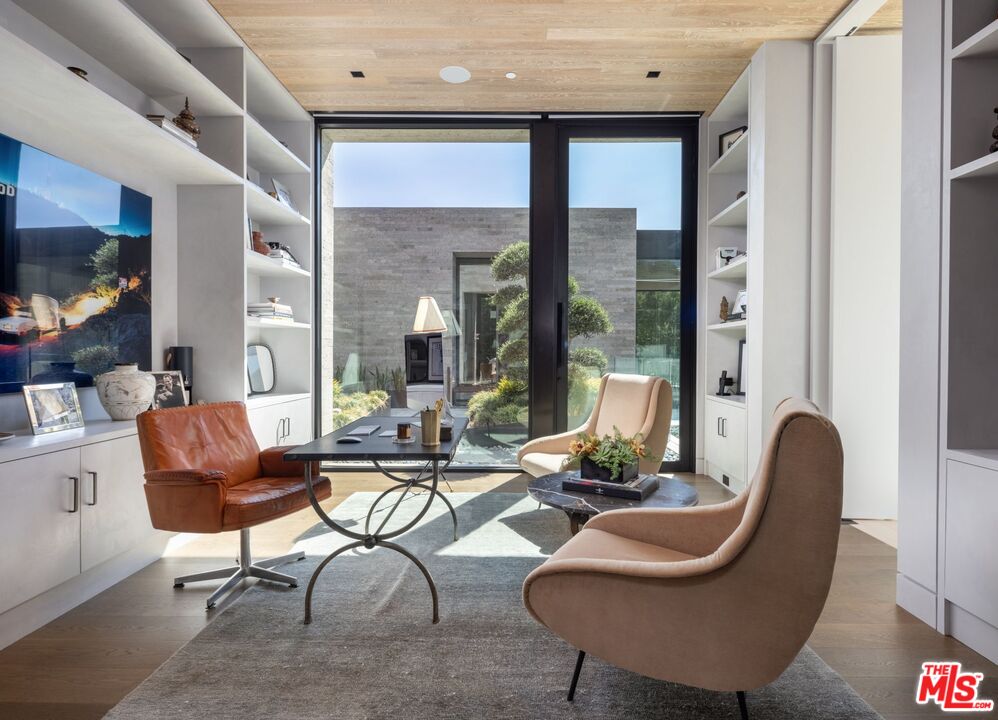 1335 Carla Ln