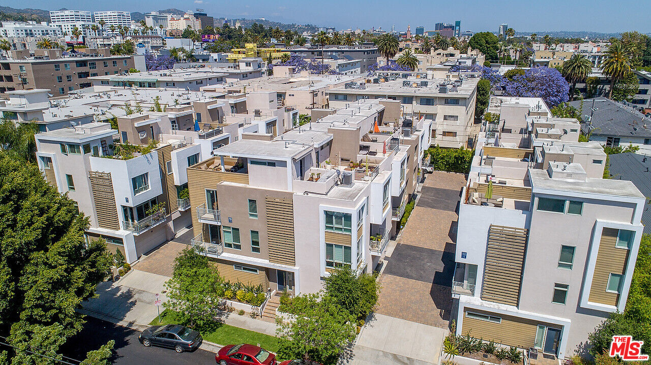 1400 N Fuller Ave Unit: 12