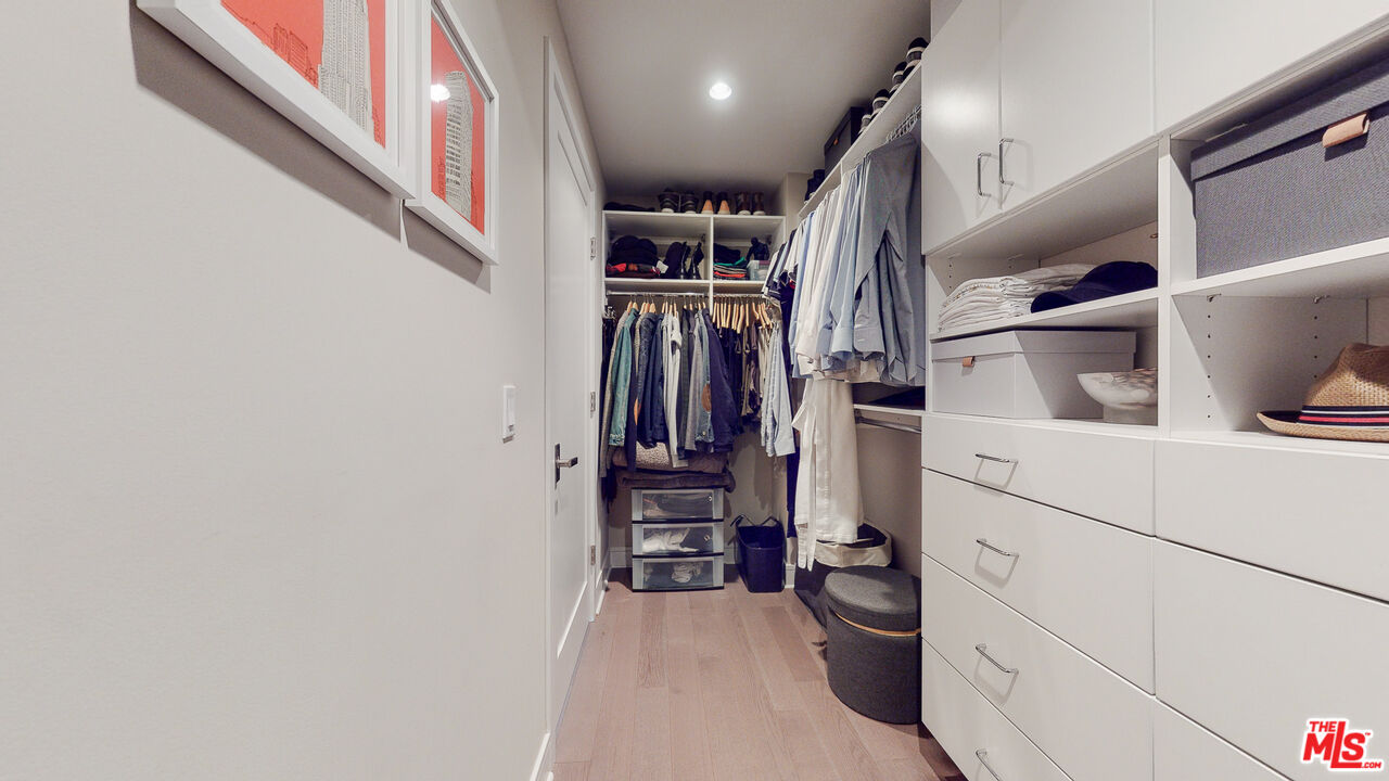 1400 N Fuller Ave Unit: 12