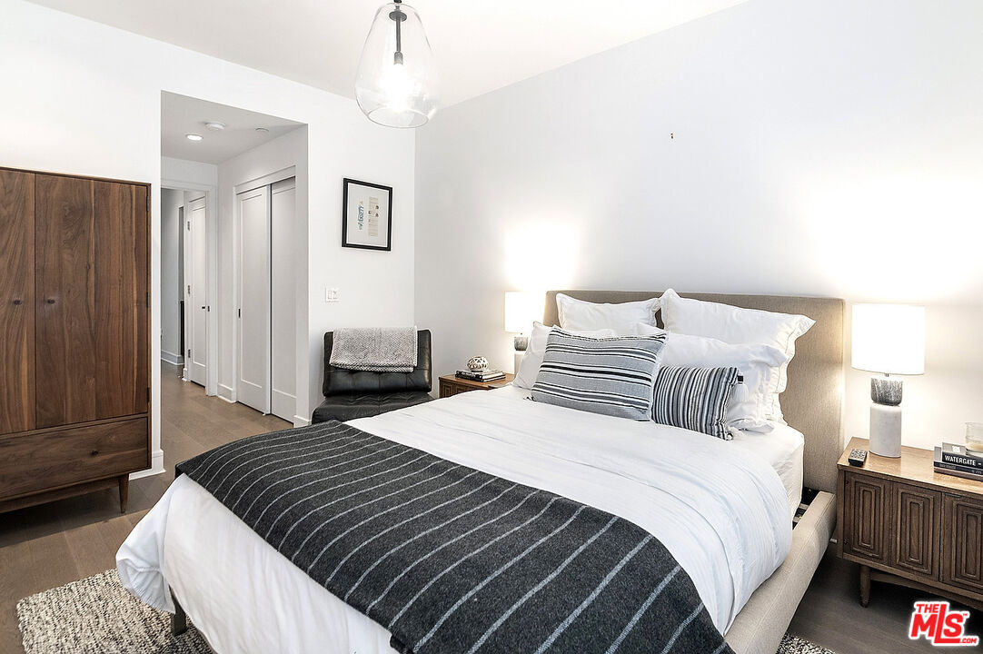 1400 N Fuller Ave Unit: 12