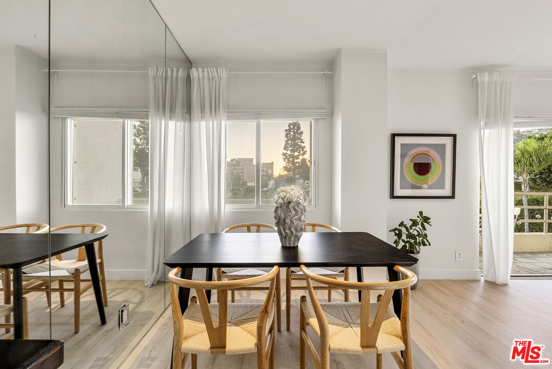 1131 Alta Loma Rd Unit: 415