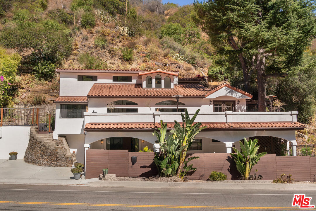 1508 N Beverly Glen Blvd