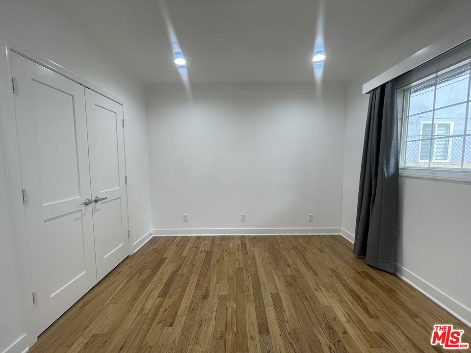 1126 N Formosa Ave Unit: 4