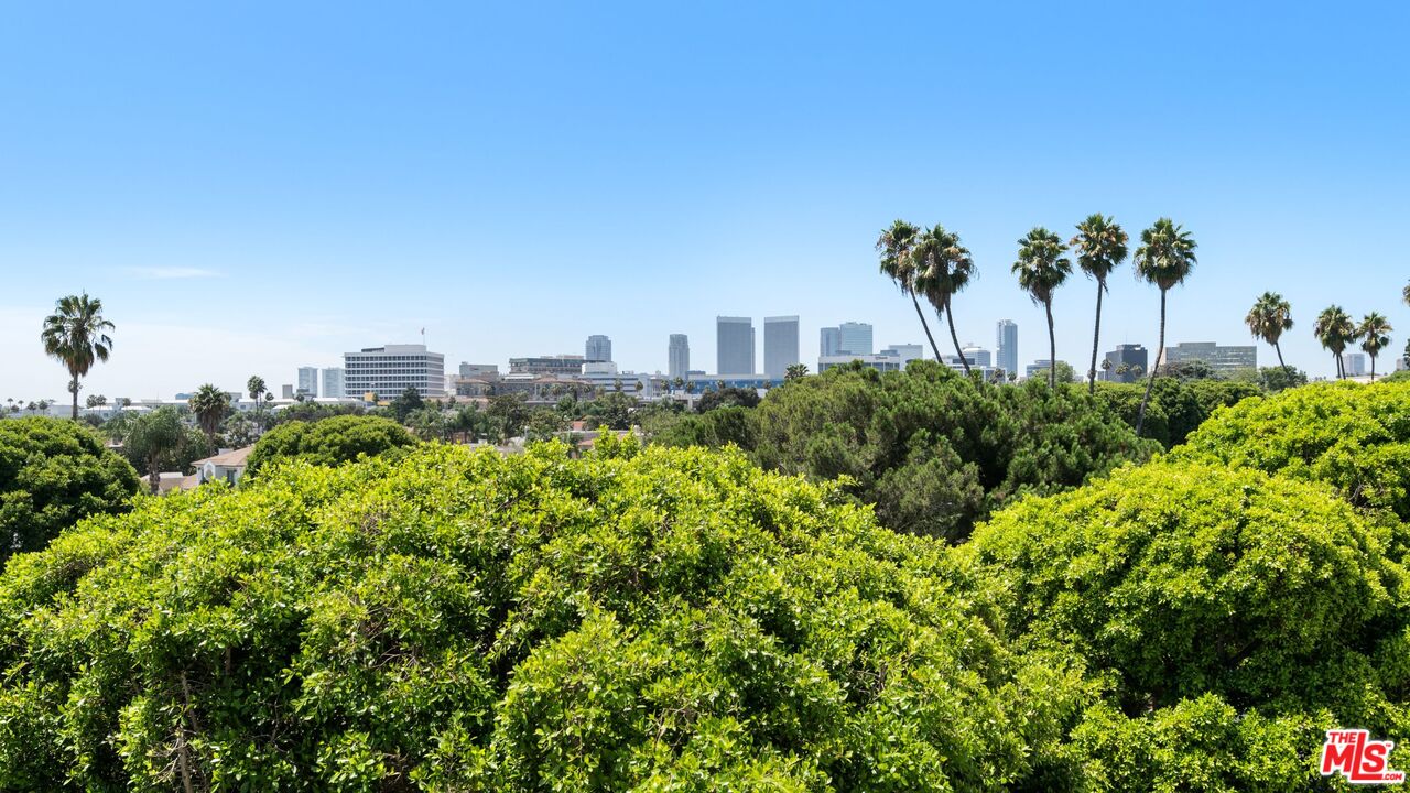 9249 Burton Way Unit: 501