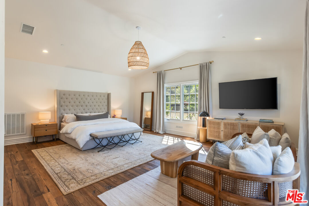 2052 Shadow Creek Dr