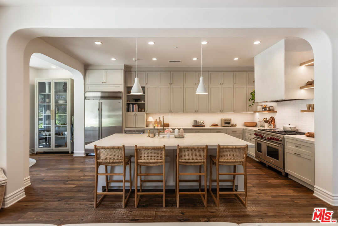 2052 Shadow Creek Dr