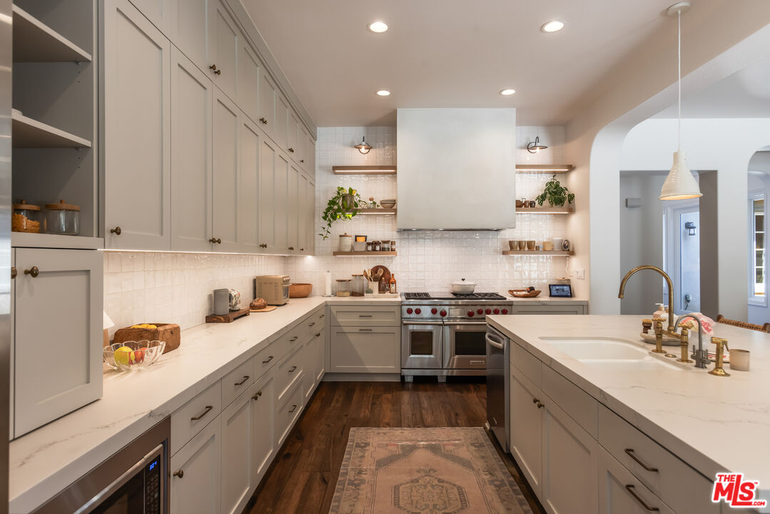 2052 Shadow Creek Dr