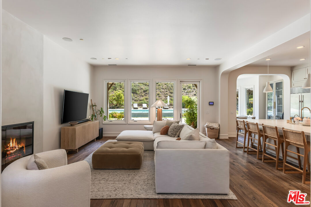 2052 Shadow Creek Dr