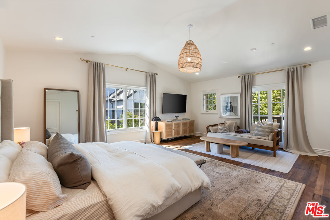 2052 Shadow Creek Dr