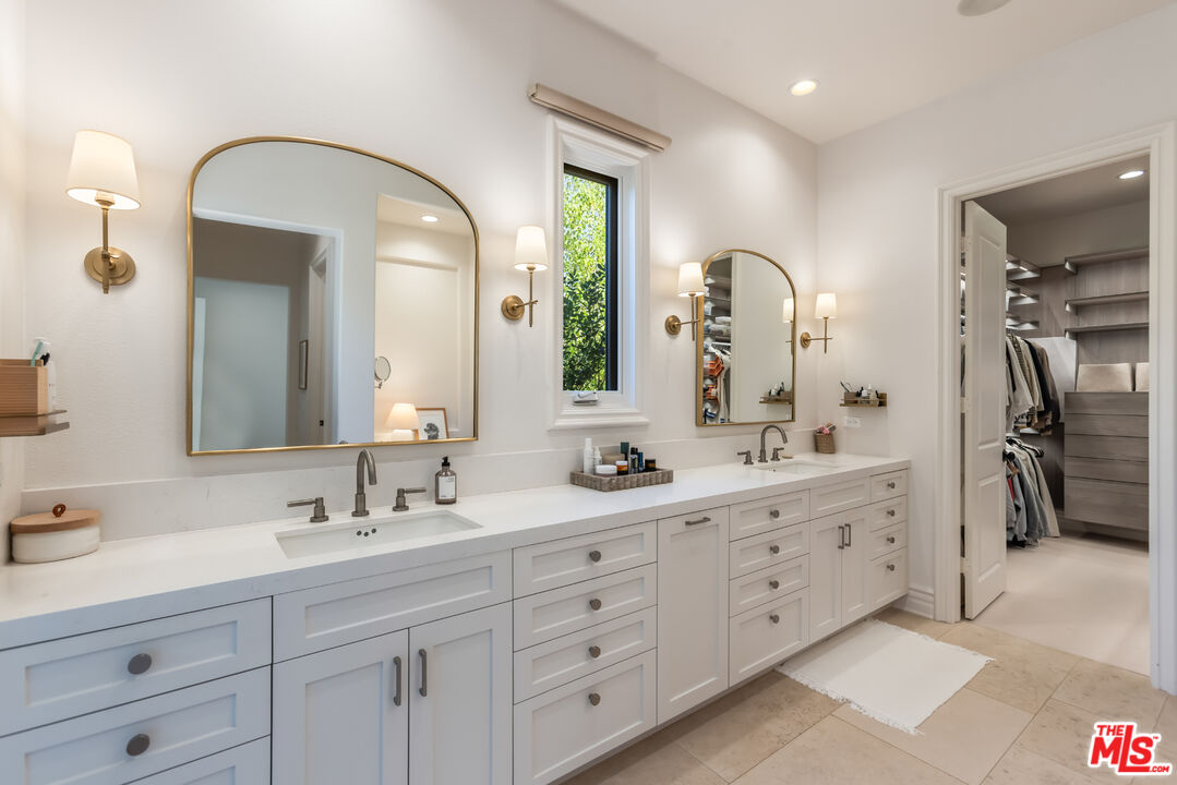 2052 Shadow Creek Dr