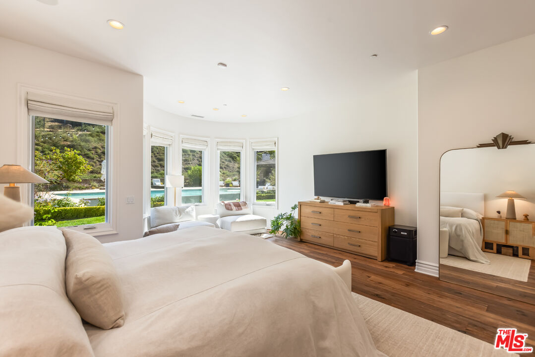 2052 Shadow Creek Dr