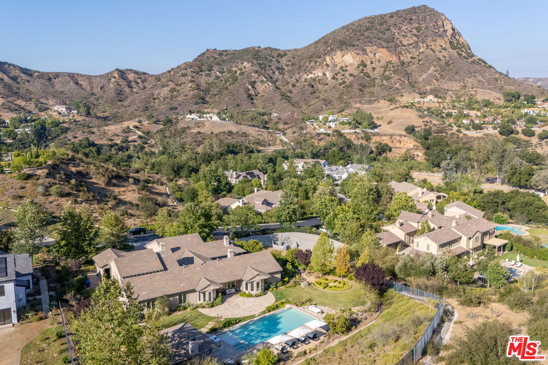 2052 Shadow Creek Dr