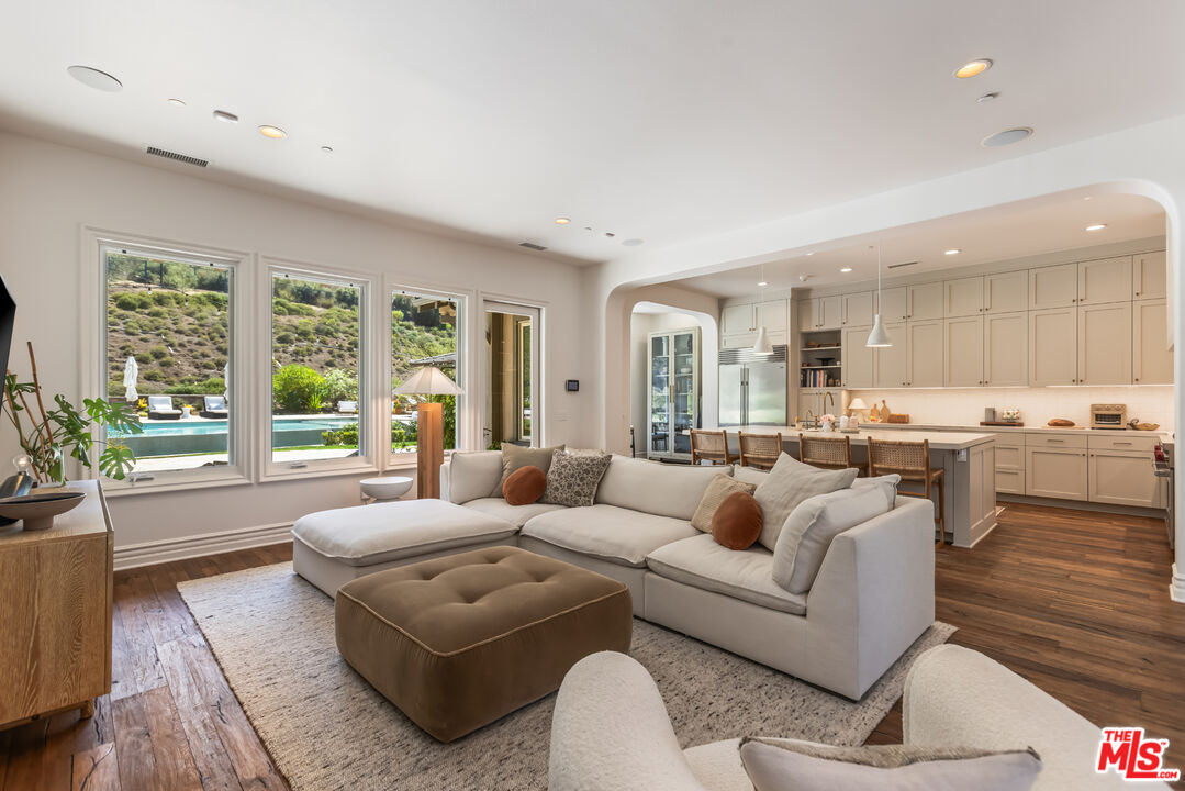 2052 Shadow Creek Dr