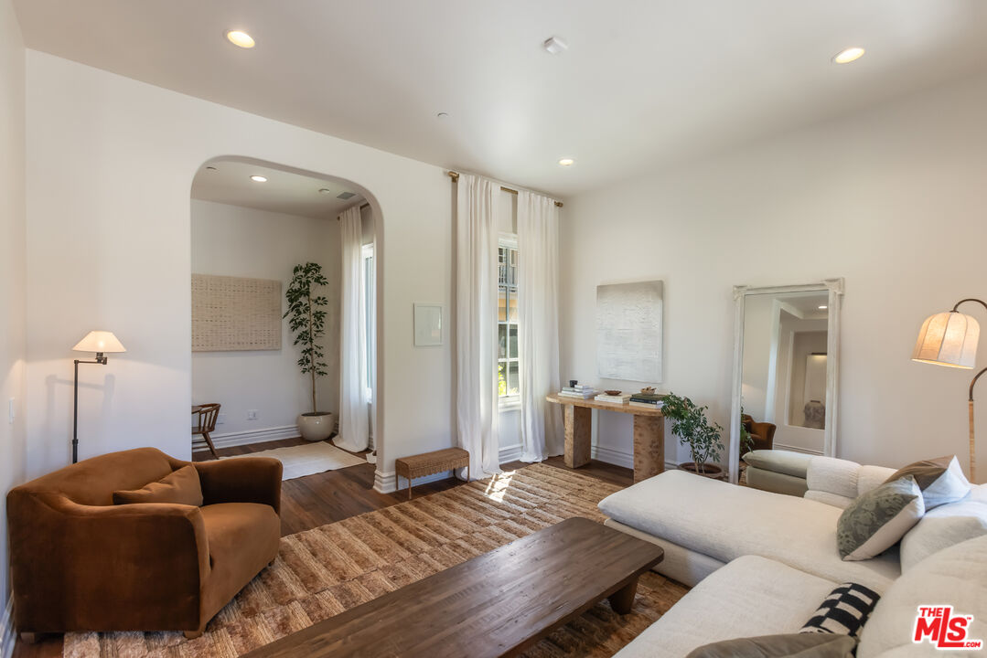 2052 Shadow Creek Dr