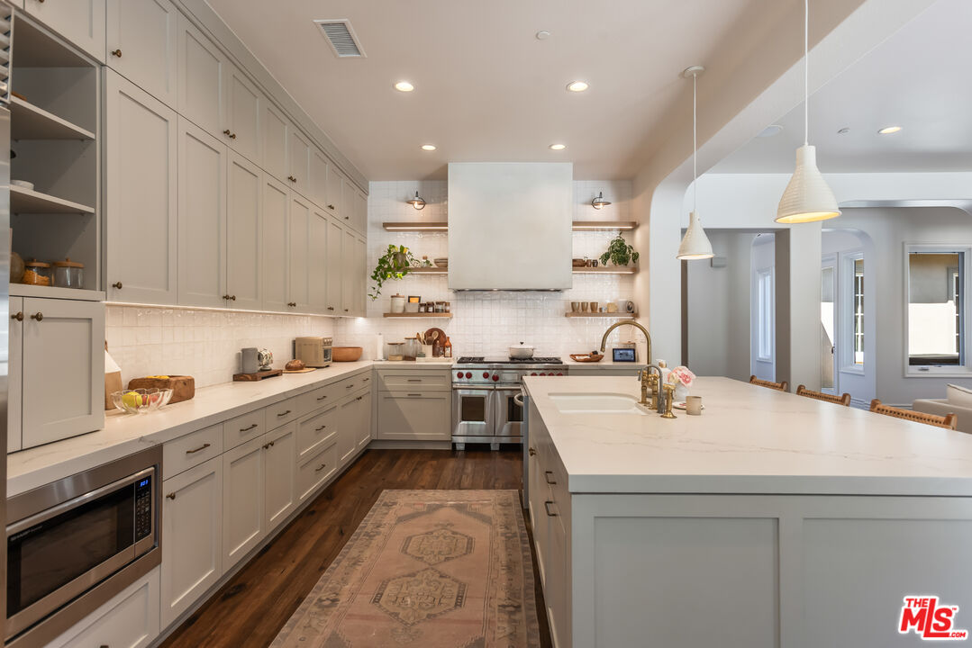 2052 Shadow Creek Dr