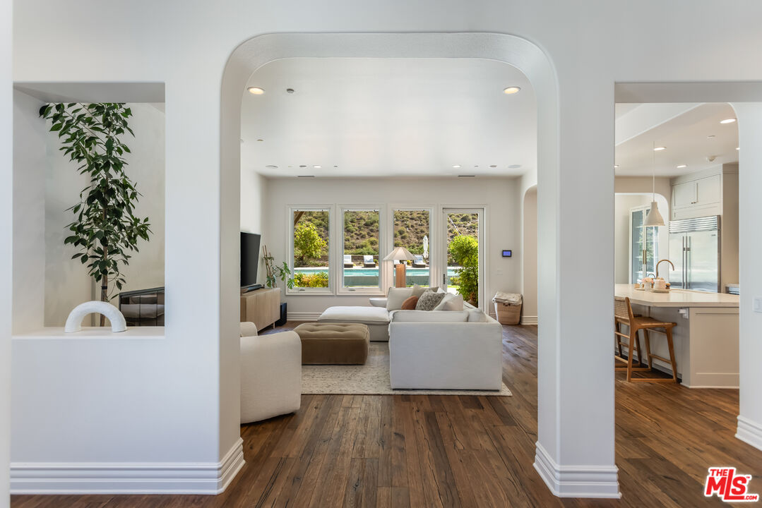 2052 Shadow Creek Dr