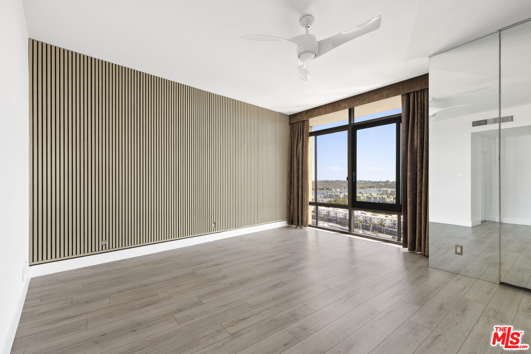 4267 Marina City Dr Unit: PH 4