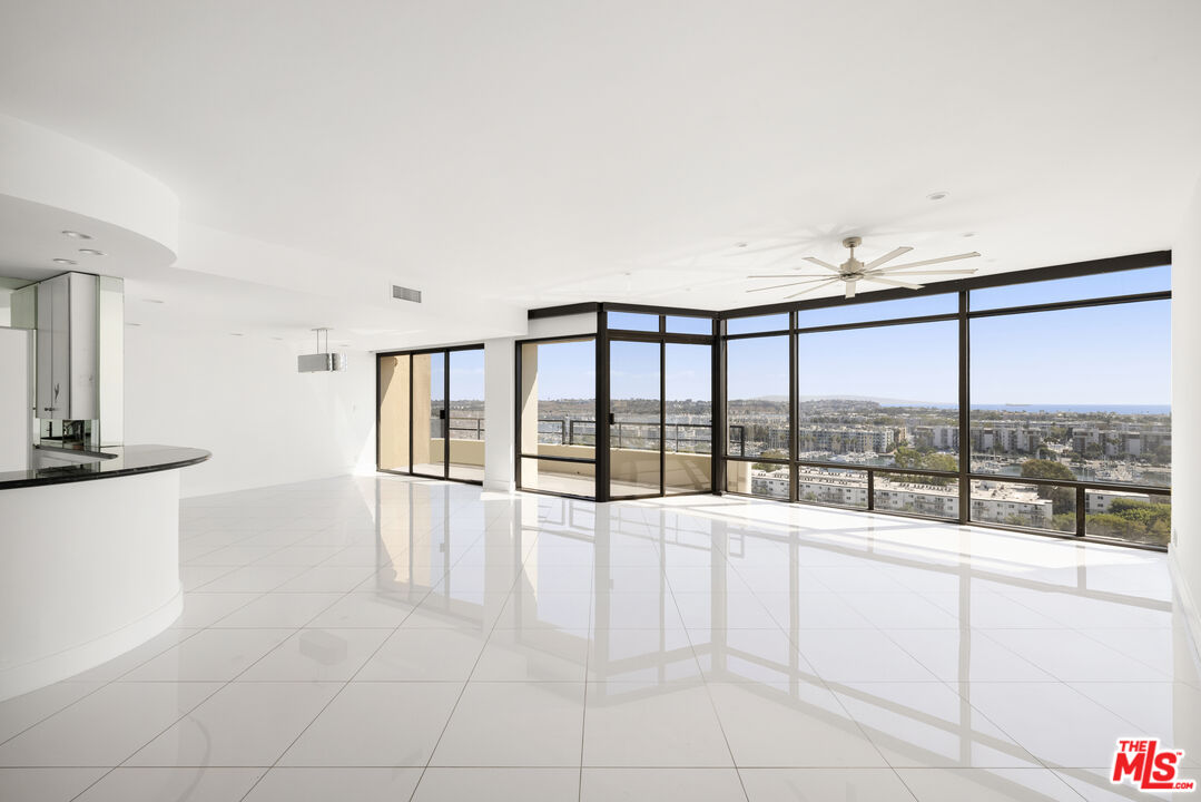 4267 Marina City Dr Unit: PH 4