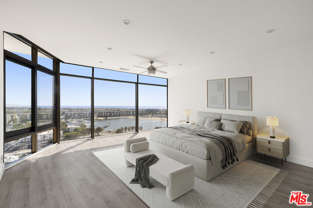 4267 Marina City Dr Unit: PH 4