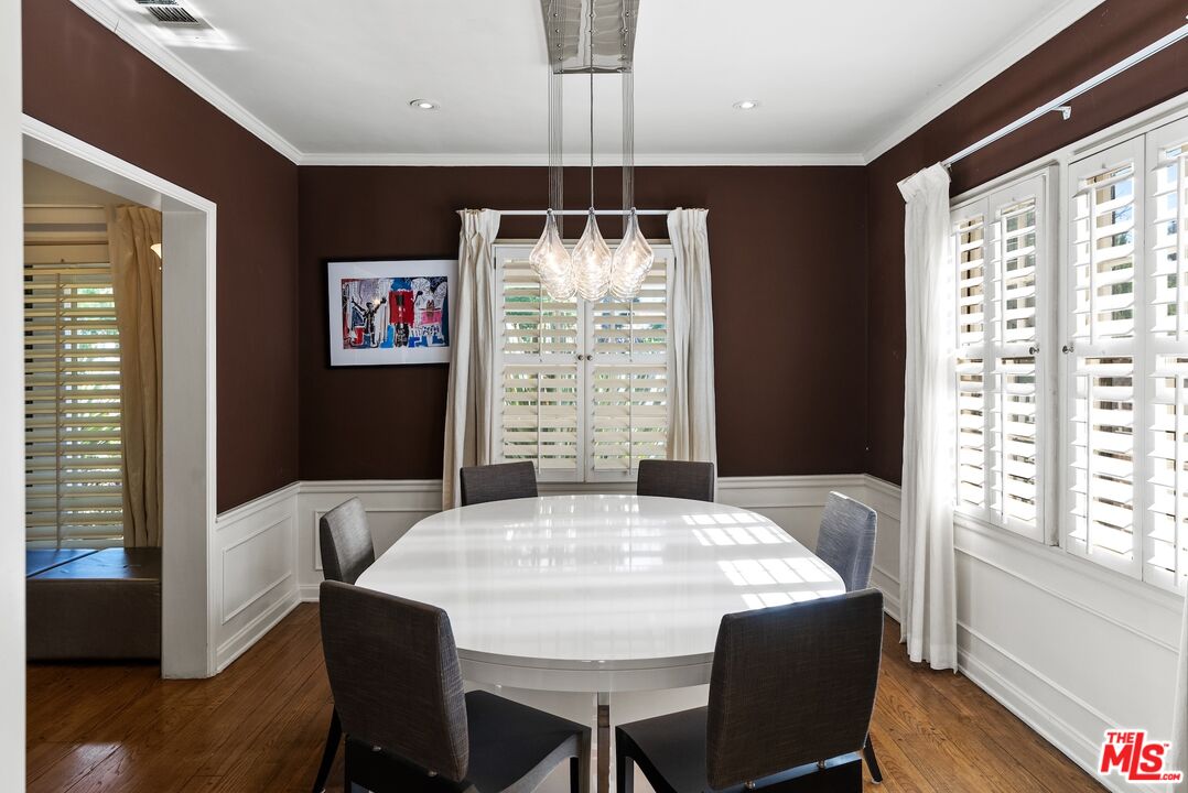 107 S Gardner St