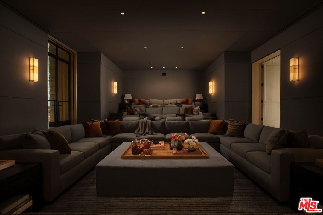 7661 Curson Ter