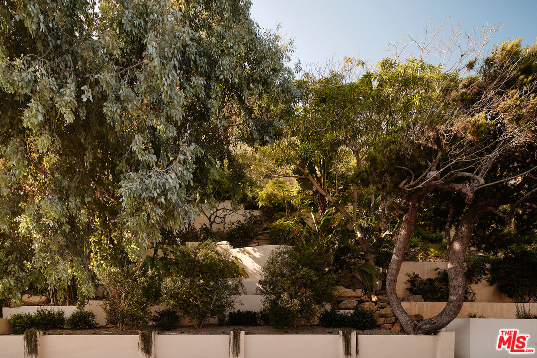 26820 Malibu Cove Colony Dr