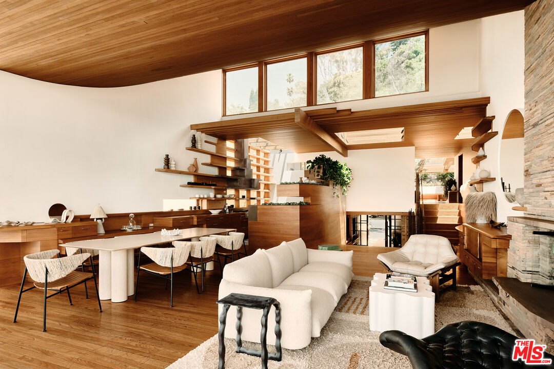 26820 Malibu Cove Colony Dr