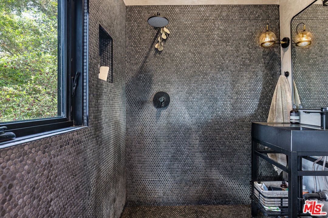 3501 Laurel Canyon Blvd