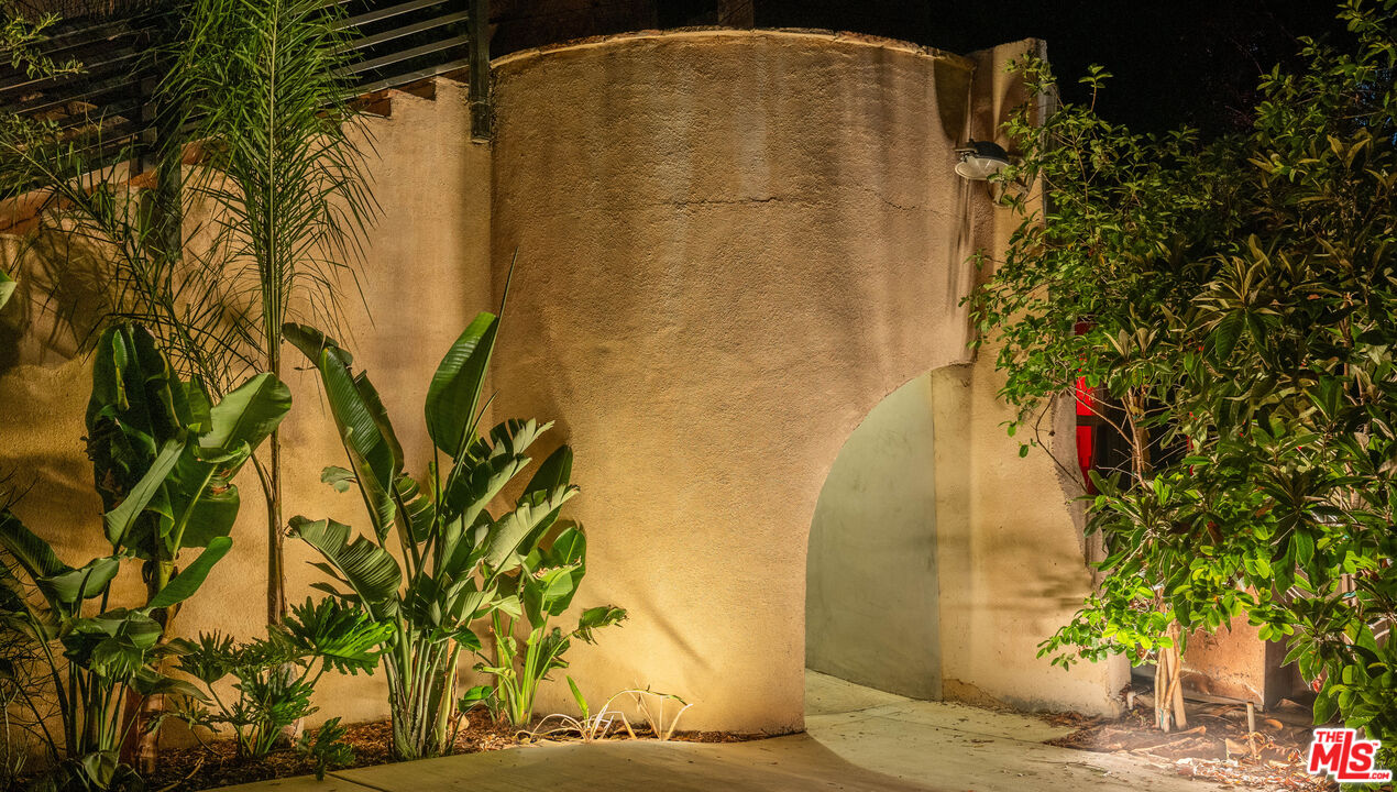 3501 Laurel Canyon Blvd