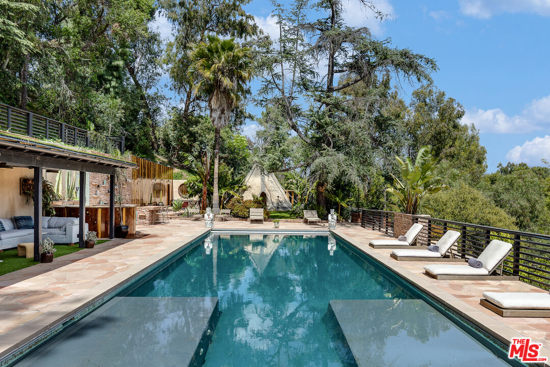 3501 Laurel Canyon Blvd