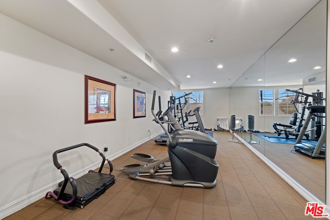 14242 Burbank Blvd Unit: 103