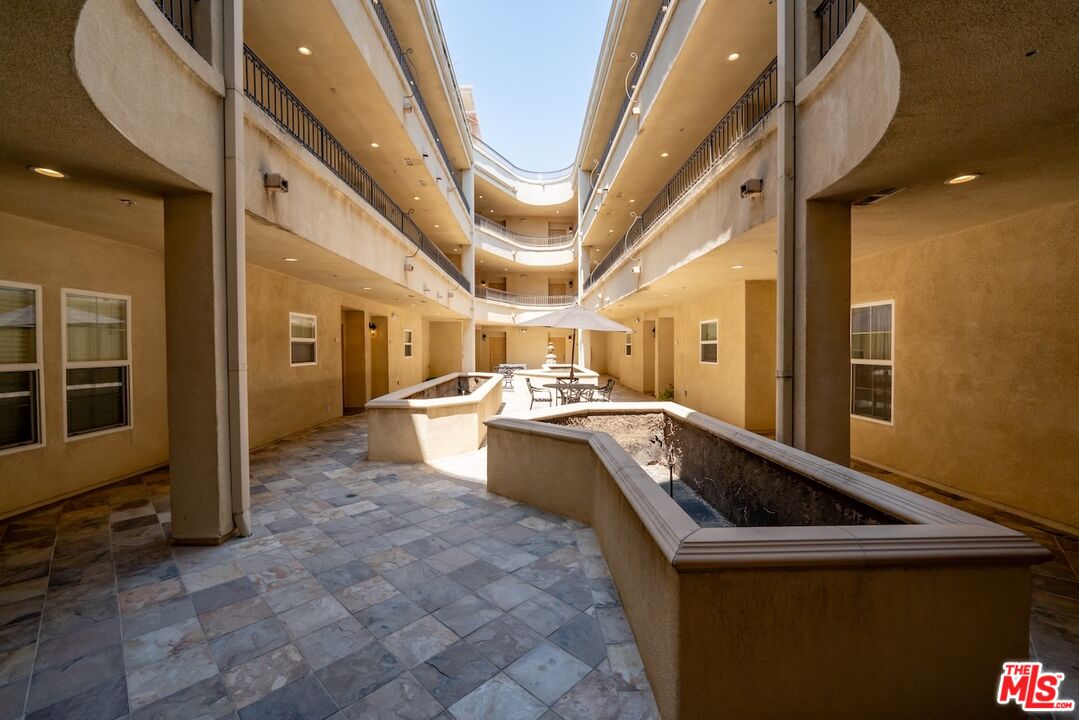 14242 Burbank Blvd Unit: 103