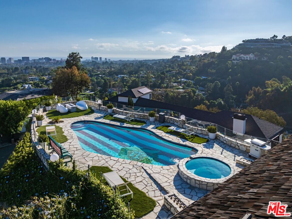 1326 Beverly Estates Dr