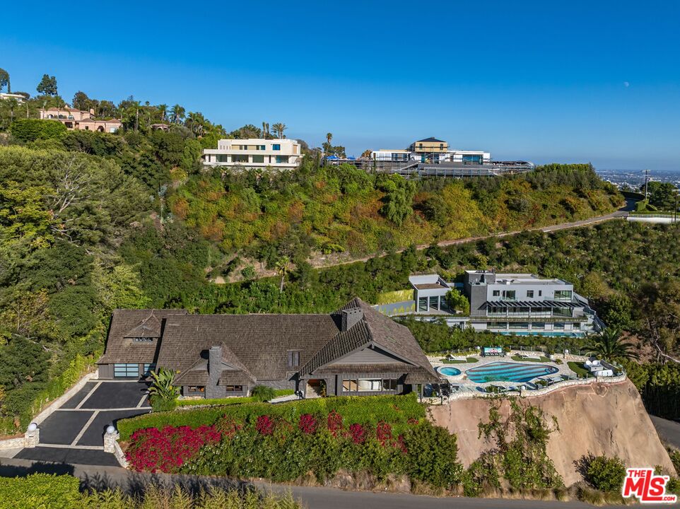1326 Beverly Estates Dr