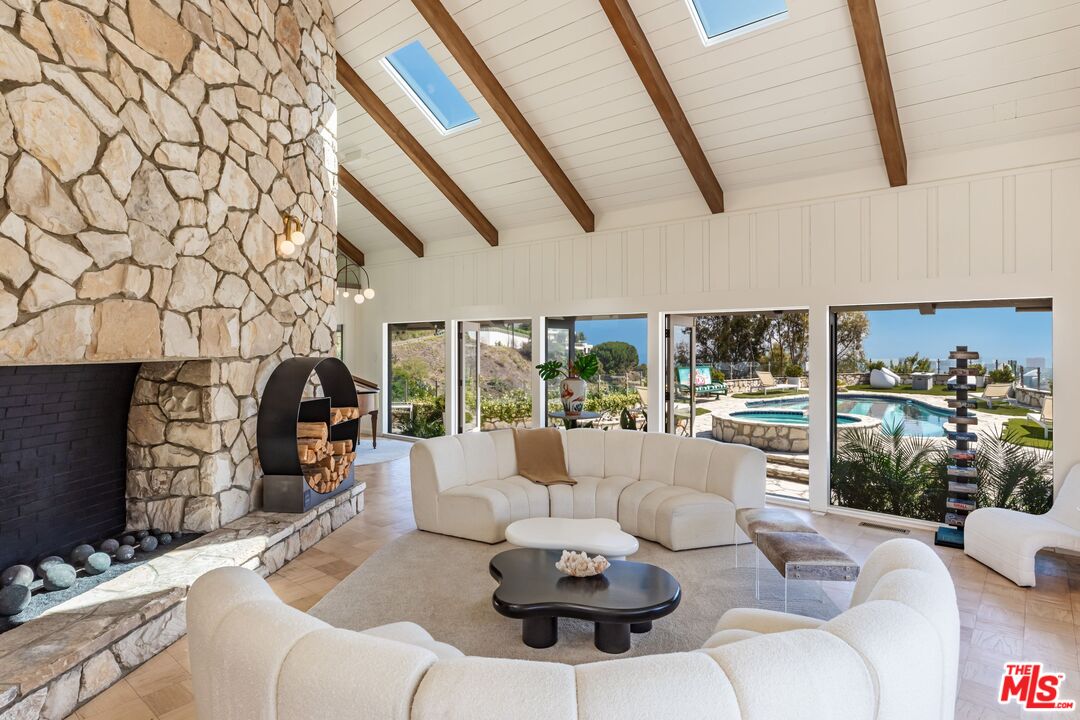 1326 Beverly Estates Dr