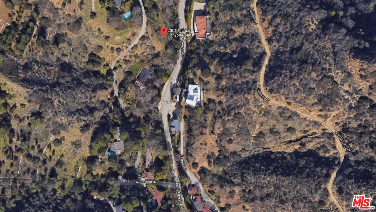 2301 NE Nichols Canyon