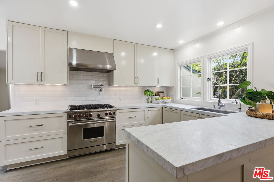 8809 Evanview Dr