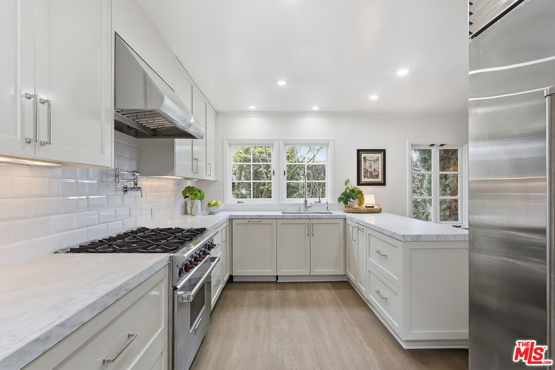8809 Evanview Dr