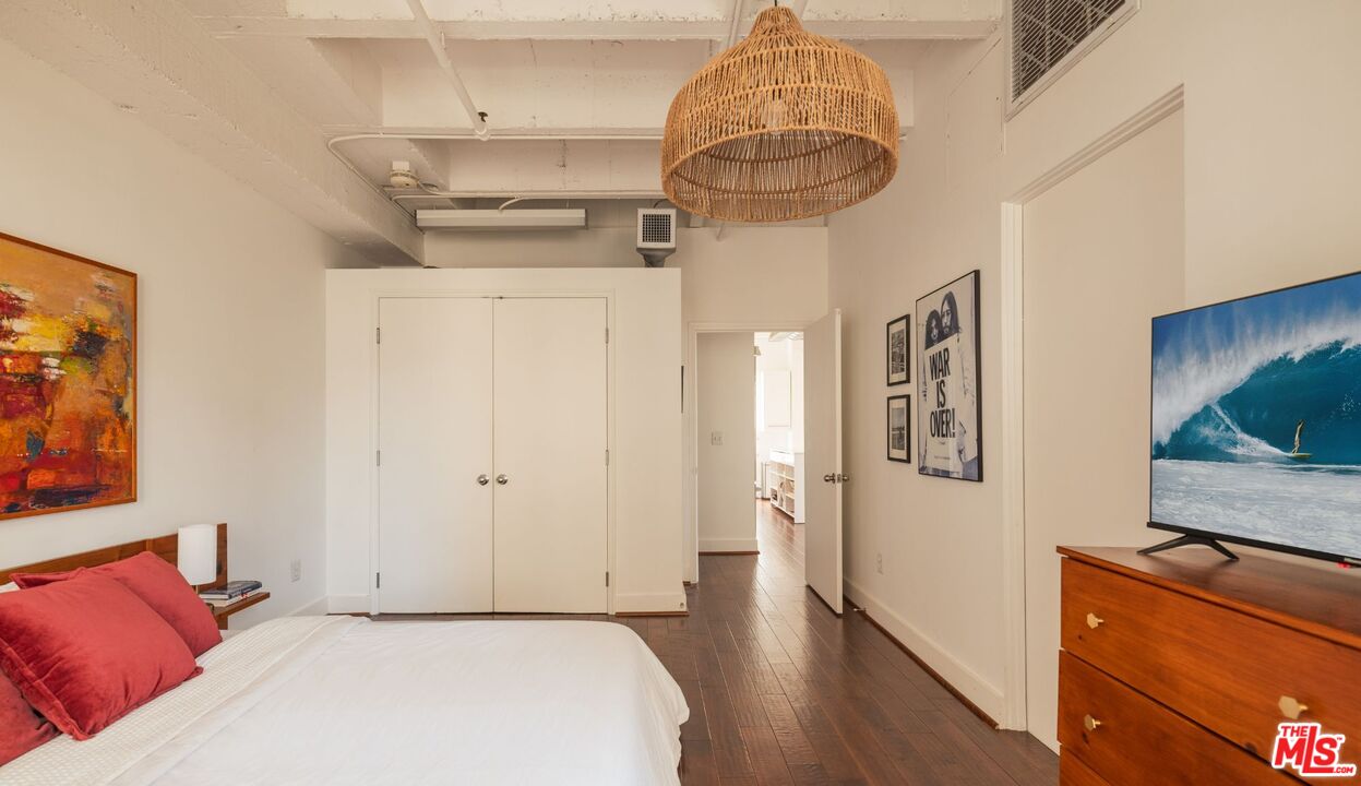 6253 Hollywood Blvd Unit: 402