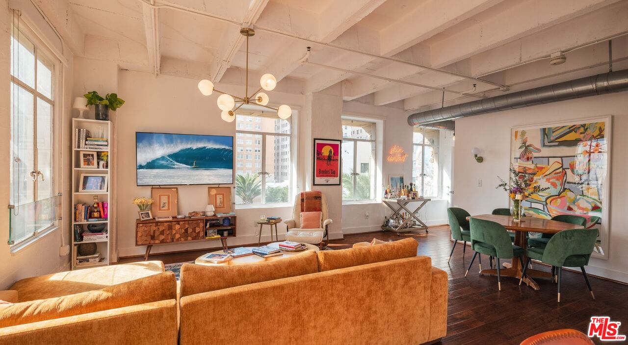 6253 Hollywood Blvd Unit: 402